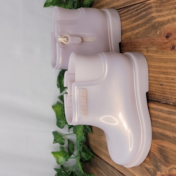 Mini Melissa. Opal Rain Boots. Size 9. Like New - Picture 2 of 8